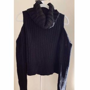 ⛔️ SOLD ⛔️ Turtleneck Sweater